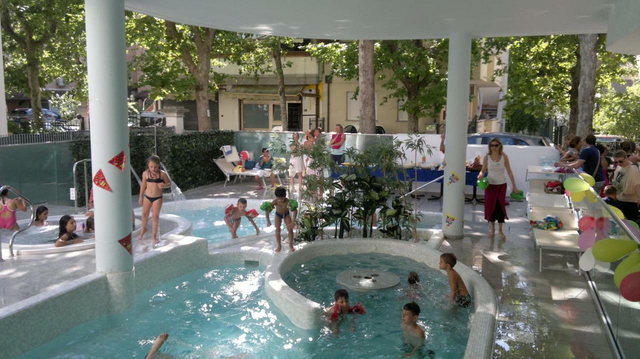 Baby Family Hotel Alda Amelia Cattolica Esterno foto